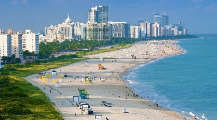 3 Best Breast Augmentation Surgeons In Miami | How to Pick? 3 Best Breast Augmentation Surgeons In Miami Featured